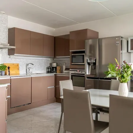 Spacious One-br Townhouse With Sea Views And Sauna * Espoo