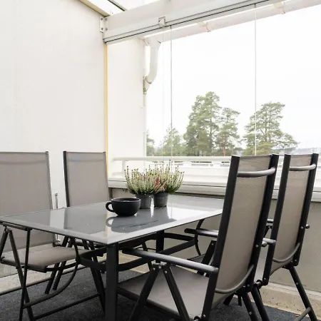 Spacious One-br Townhouse With Sea Views And Sauna Apartment